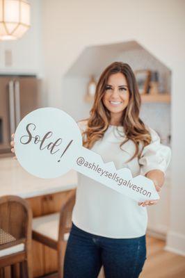 @ashleysellsgalveston