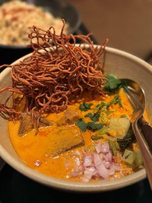 Khao Soi (get roti on the side, don't be like me and go roti-less)