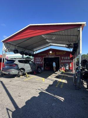 Hernandez Tire Shop