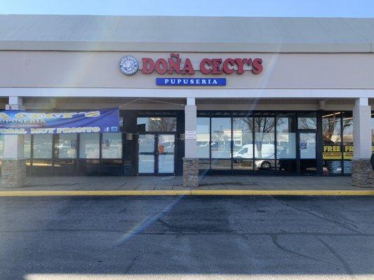 Dona cesy's Channel letter sign.