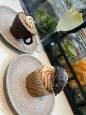 Desserts and bubbles