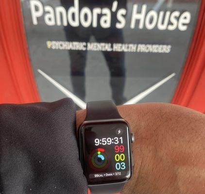 They "opened" an hour ago. Nobody is here.