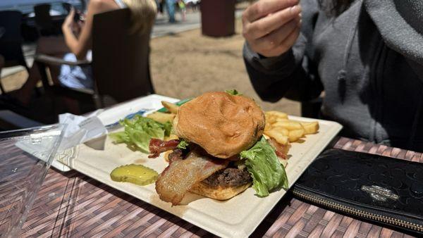 Round Hill Pines Beach Resort