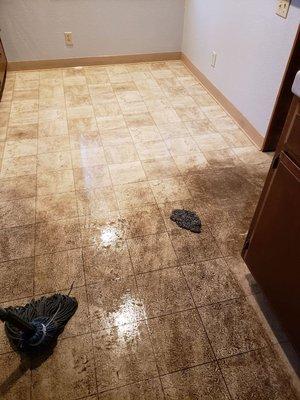 Bad kitchen floor