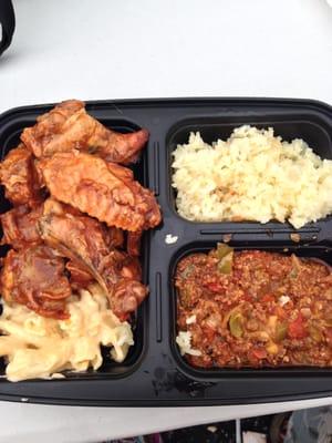 Renita's version of a food sampling at their Grand Opening was a full course meal. The mac n cheese is my favorite!!!