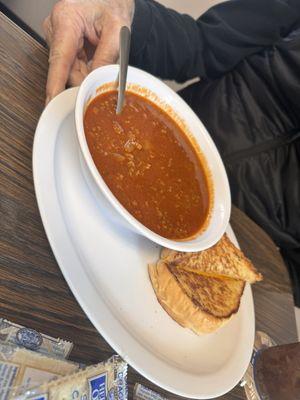 Chili and grilled cheese