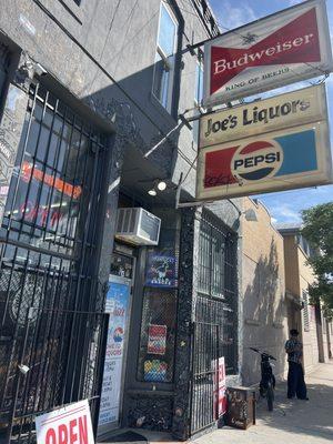 Joe's Liquor Store