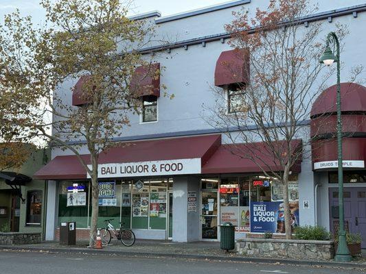 Bali Liquor & Food