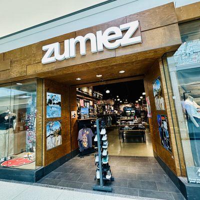 Zumiez