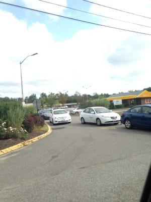 Foxborough Plaza -- 30 Commercial Street / Route 140, Foxborough Exit, Always Traffic