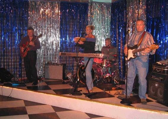 Target Band for Beach Music