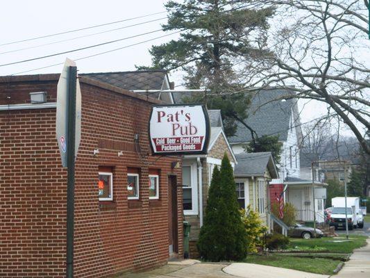 Pat's Pub