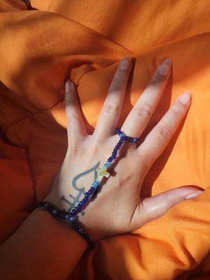 Beaded ring bracelet