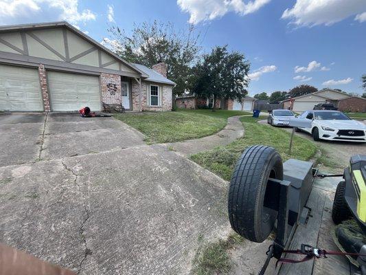 Ruiz Lawn & Pool Services