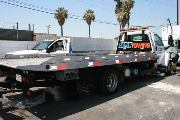 H & L Towing