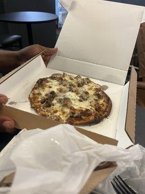Jerk chicken pizza