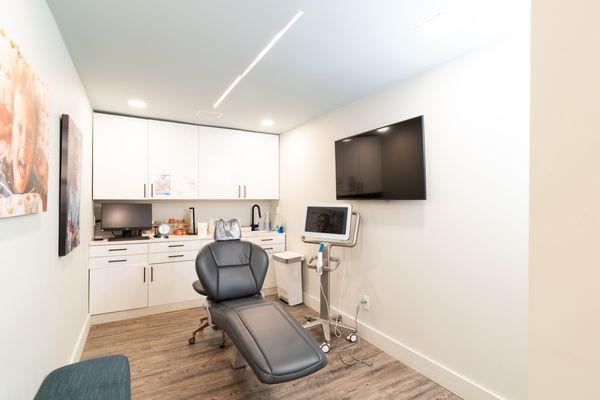 iSmile Orthodontics - Jefferson Valley