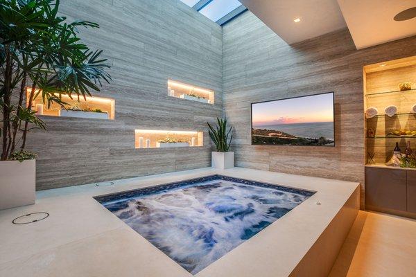 Spa: Control4 Automation, 85" Sunbrite Outdoor/Weatherproof TV, Triad Speakers, Pentair Spa Control