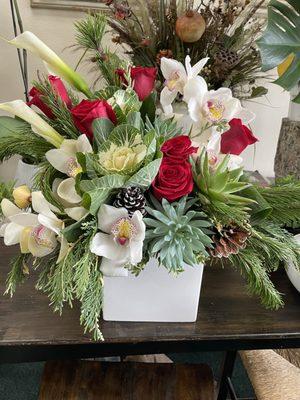 Modern Christmas arrangement.
