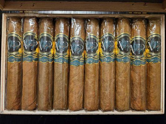 Velvet Puffs Mobile Cigar Lounge