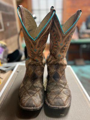 Insoles, welt, sole,steell shanks, and new heels   Come and bring your old boots and we will give them new life.