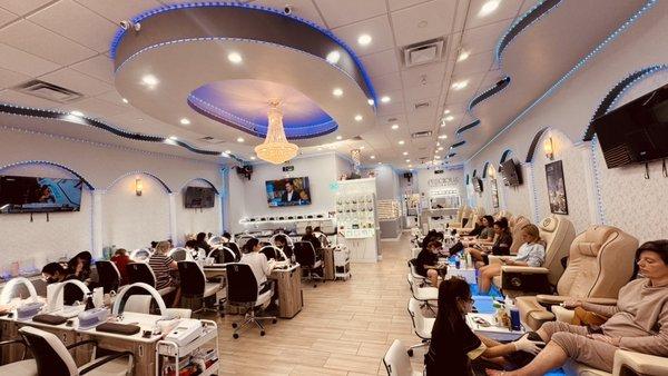 Precious Nails & Spa 2