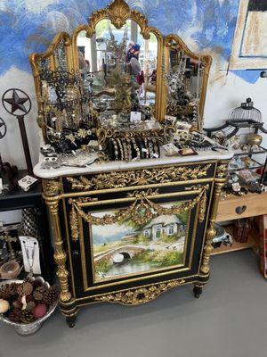 Route 66 Trendy Thrifts