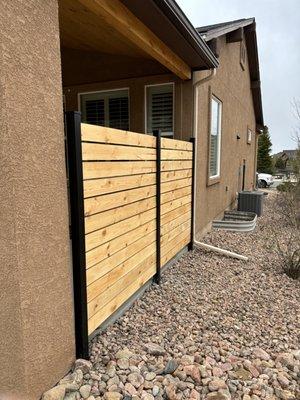 7' Wood Privacy Wall, Horizontal Fence