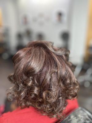 Jonda L’Vet Hair
