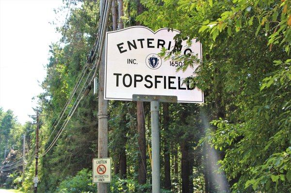 Entering Topsfield at the Boxford line.