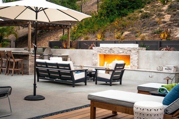 PacifiCoastal Design & Construction