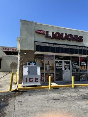 Shores Liquor & Pub at Mandarin