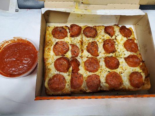 Crazy Bread (Add Pepperoni)