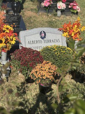 Hollywood Memorials & Cemetery