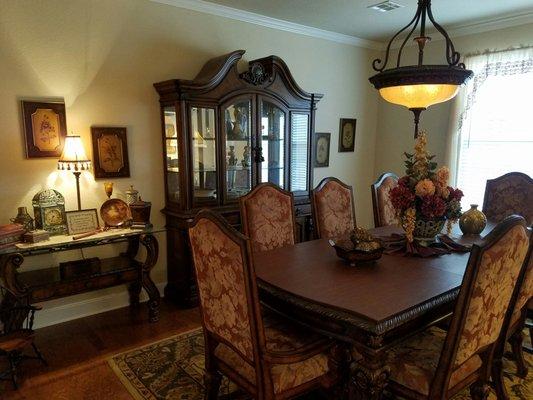 Professional, compassionate estate liquidators.