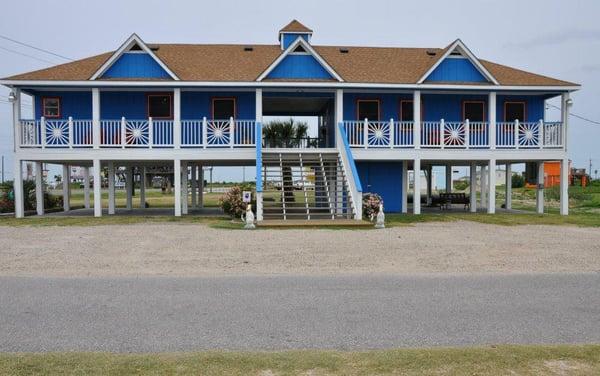 Bolivar Escapes and RE/MAX On the Water