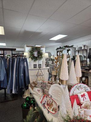 Three Chicks Event Planning & Rentals