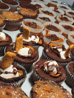 Arty's Sweet Talk Cupcakes