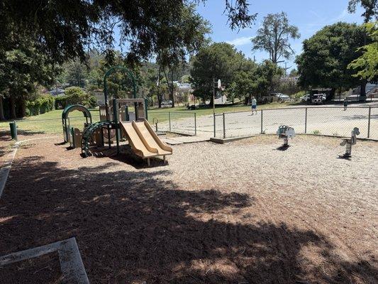 Avenue Terrace Playground