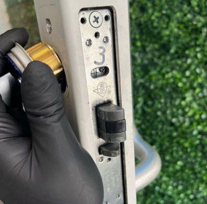 G-5 Locksmith Service