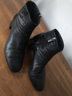 Classic Boris Shoe Repair