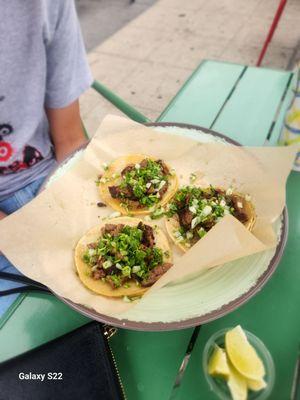 Johnny Mañanas - Ocean Beach