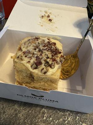 Pecan cinnamon roll
