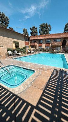 Pinecrest Apartments