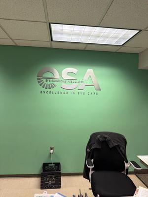 Eye Surgeons Associates