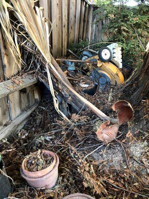 Many years of collecting stuff? Let JunkAway win this battle to reclaim whats yours.