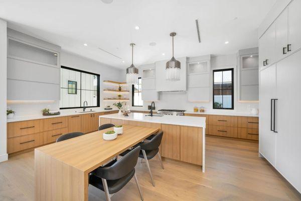 Home remodeled to modern style.
Open spacious home.