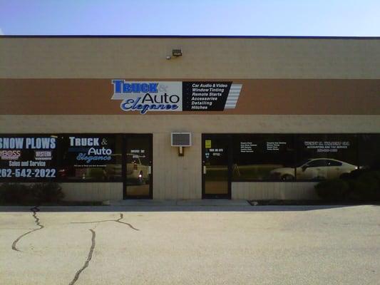 Truck & Auto Elegance