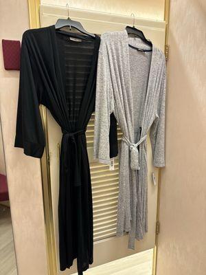 2 bathrobes