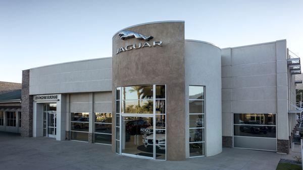 Land Rover Rancho Mirage